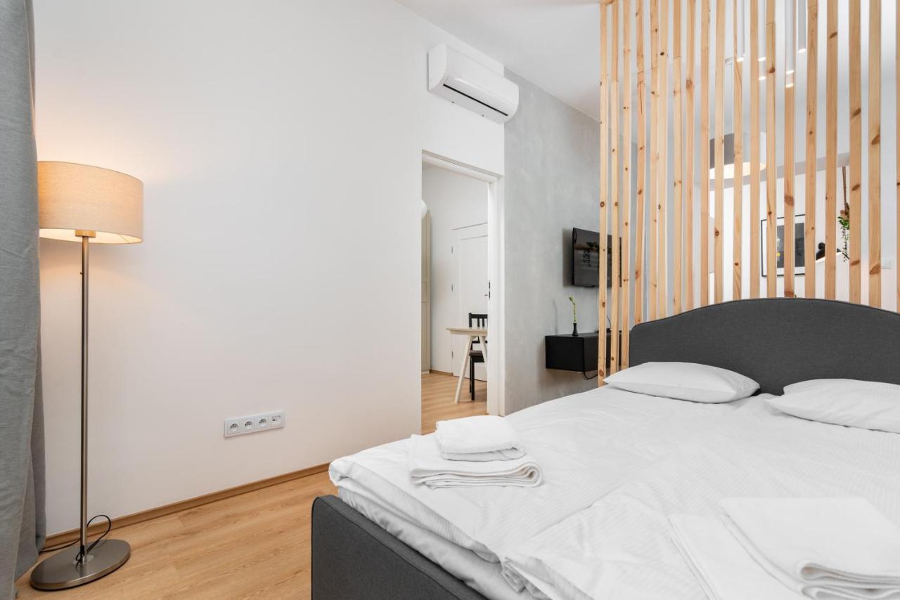 Modern Centrally Located Apartments - By Upstairs 克拉科夫 外观 照片