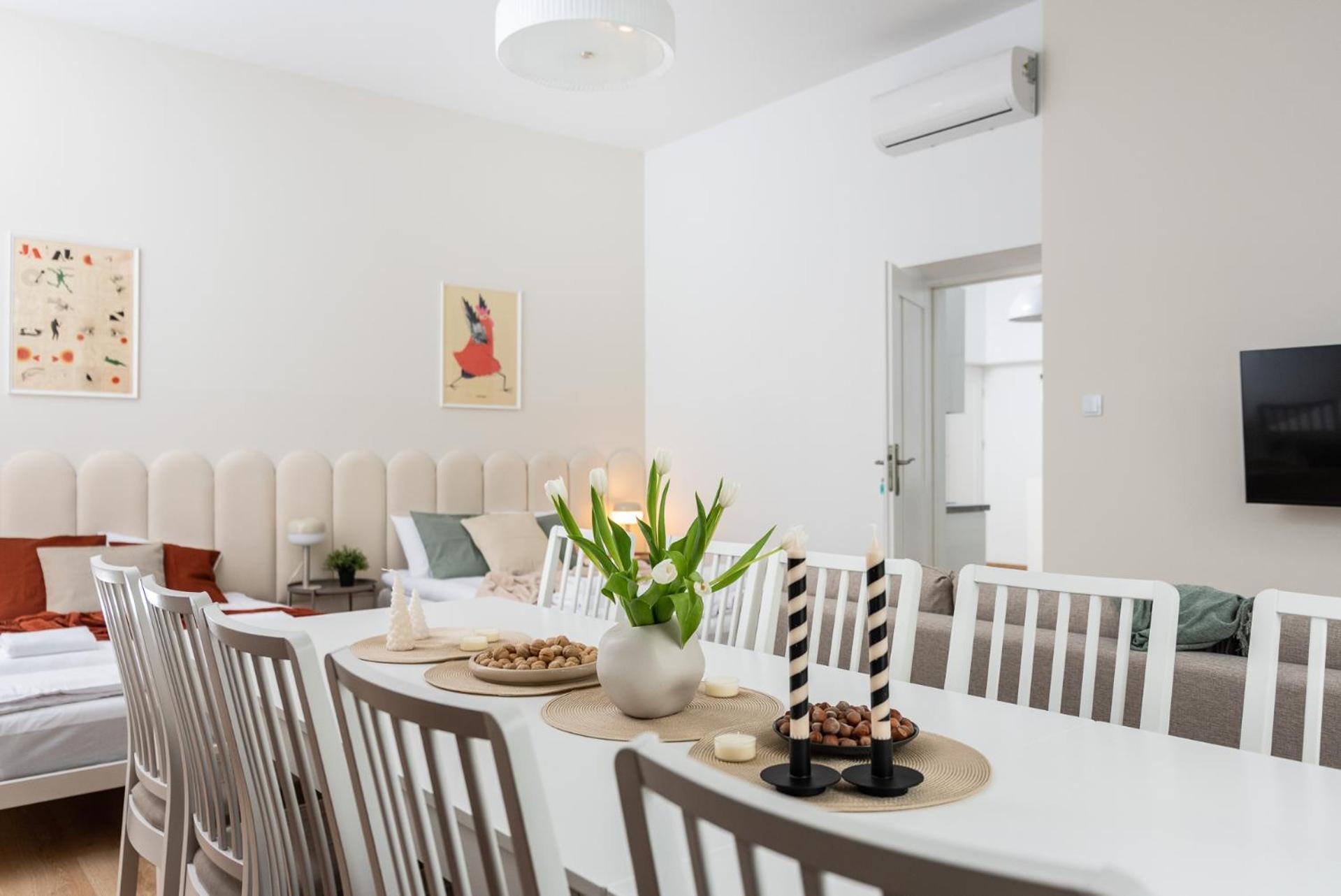 Modern Centrally Located Apartments - By Upstairs 克拉科夫 外观 照片