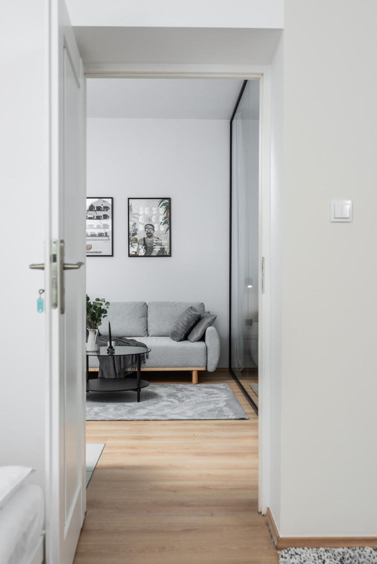 Modern Centrally Located Apartments - By Upstairs 克拉科夫 外观 照片
